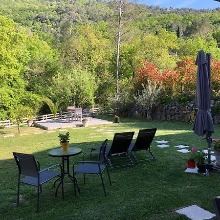 Studio Calme Et Agreable Avec Acces Jardin Partage Le Bar-sur-Loup Exterior foto