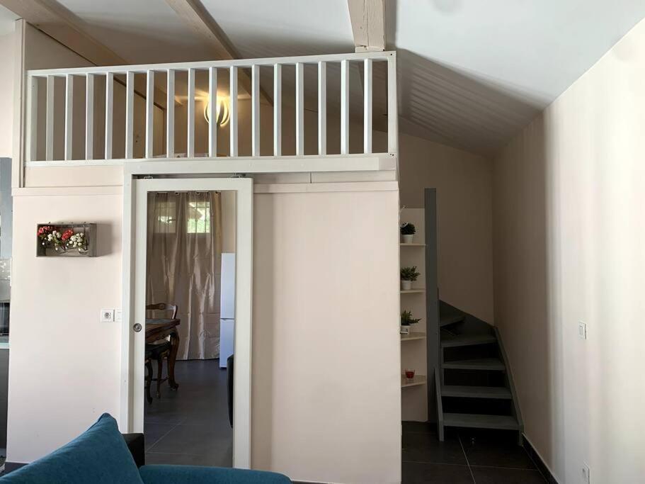 Studio Calme Et Agreable Avec Acces Jardin Partage Le Bar-sur-Loup Exterior foto