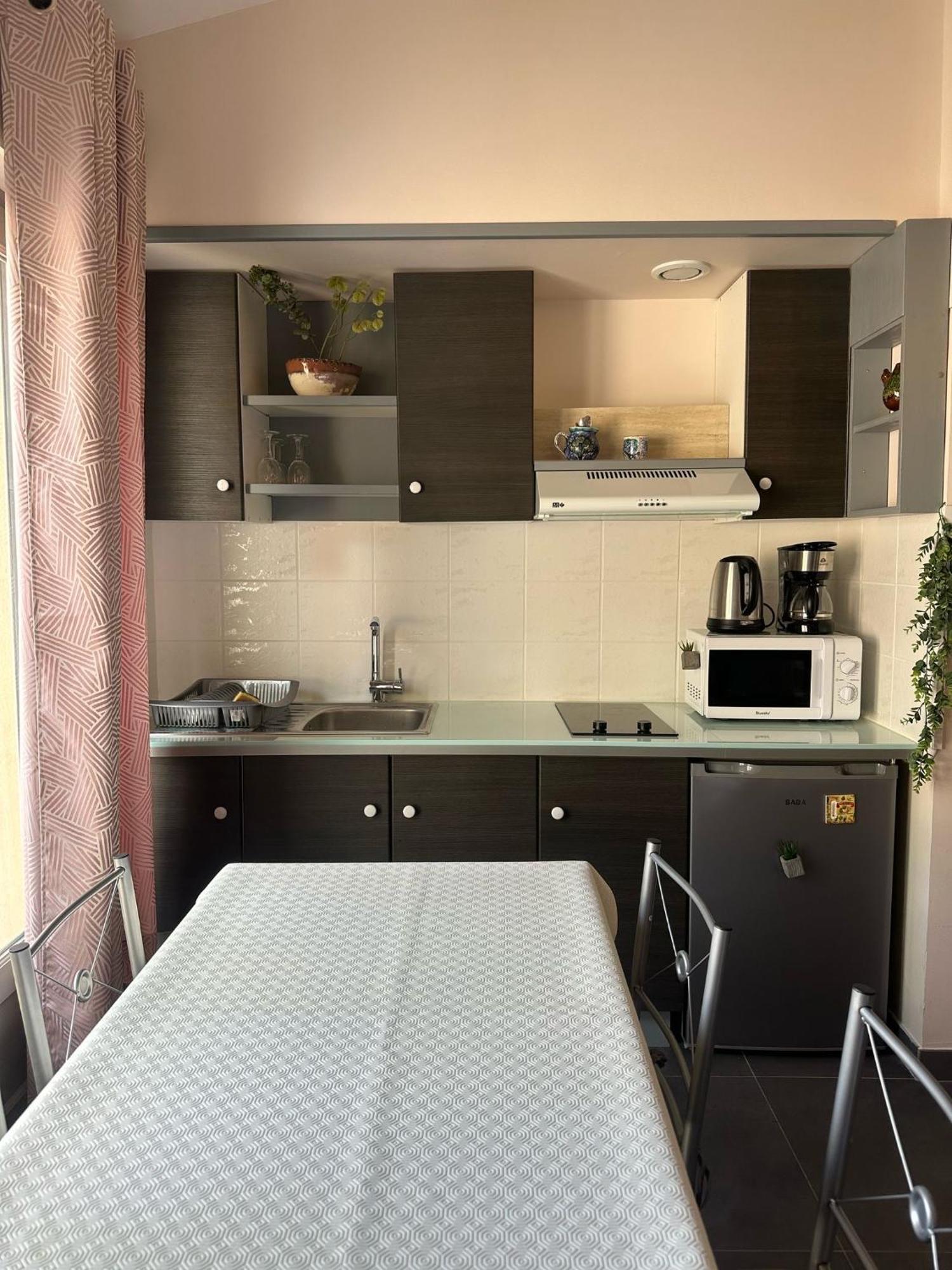 Studio Calme Et Agreable Avec Acces Jardin Partage Le Bar-sur-Loup Exterior foto