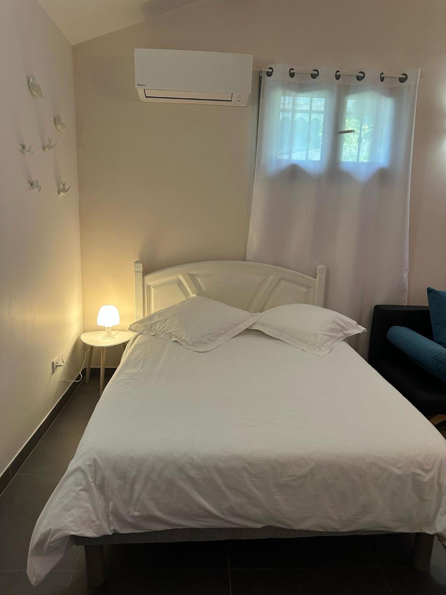 Studio Calme Et Agreable Avec Acces Jardin Partage Le Bar-sur-Loup Exterior foto